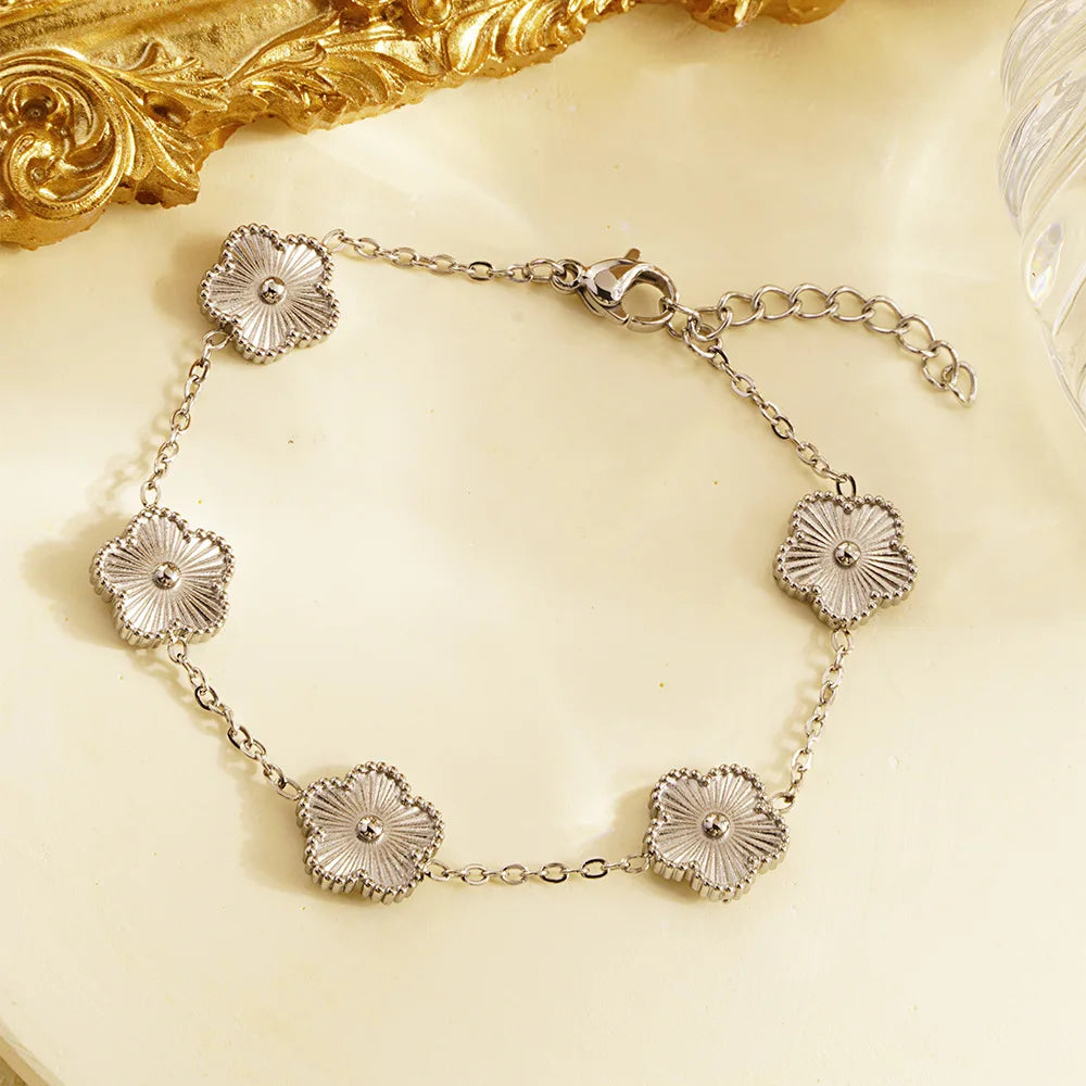 The Charming Rose
