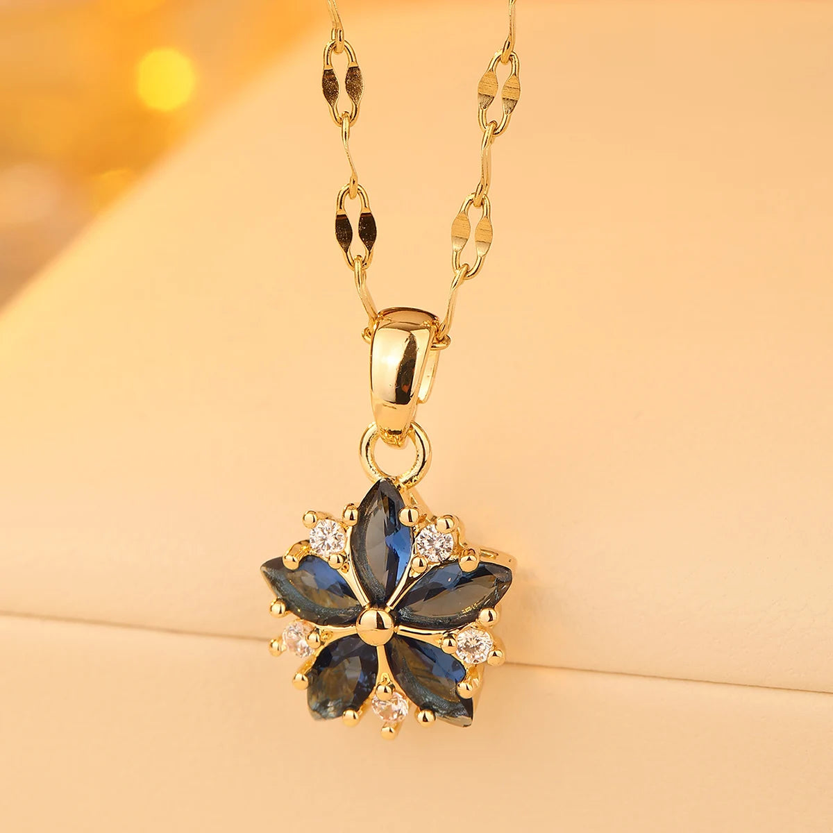 Pearl Blossom Smart Necklace